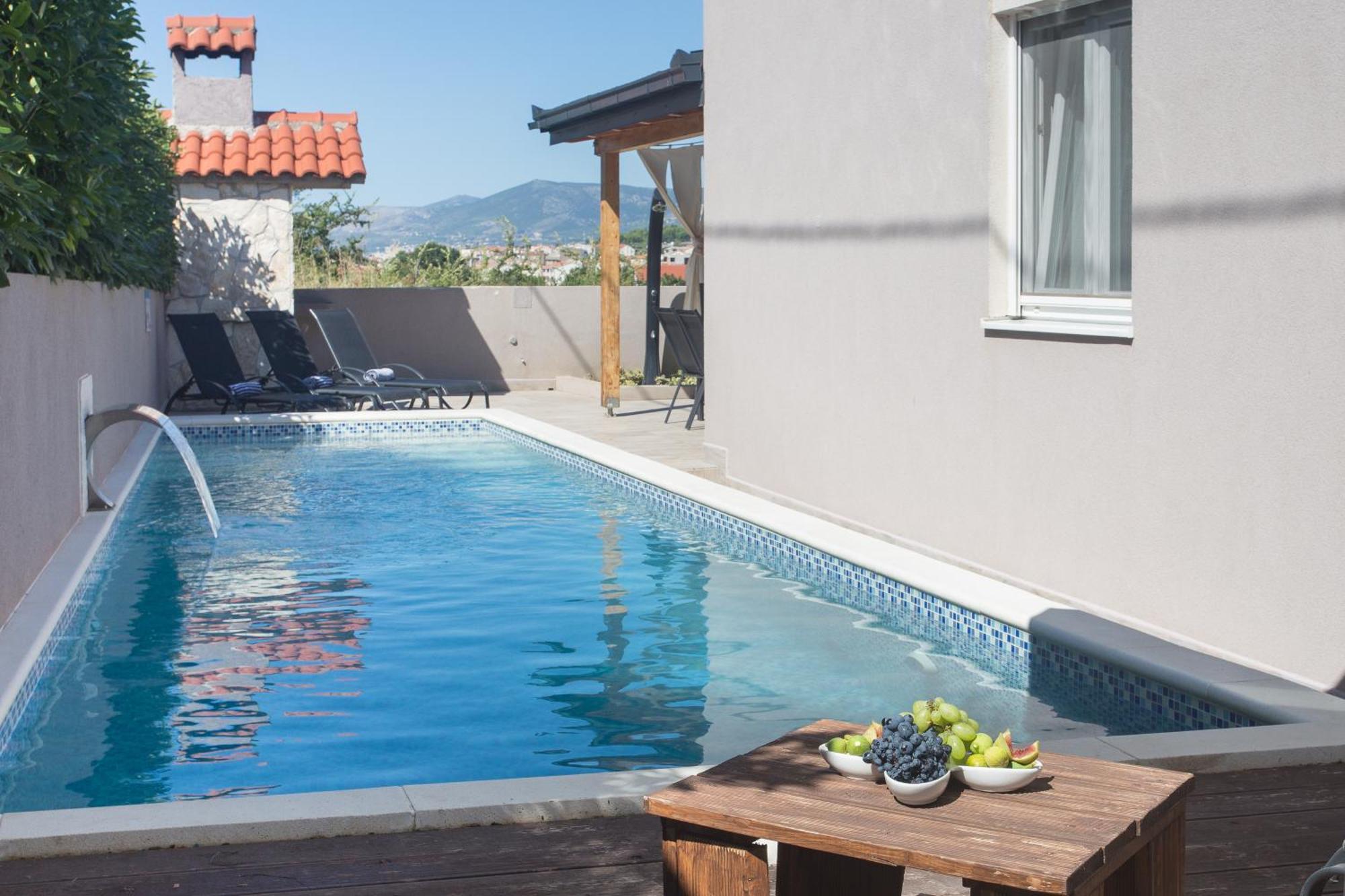 Life - New And Luxury Holiday House Kastela Dış mekan fotoğraf