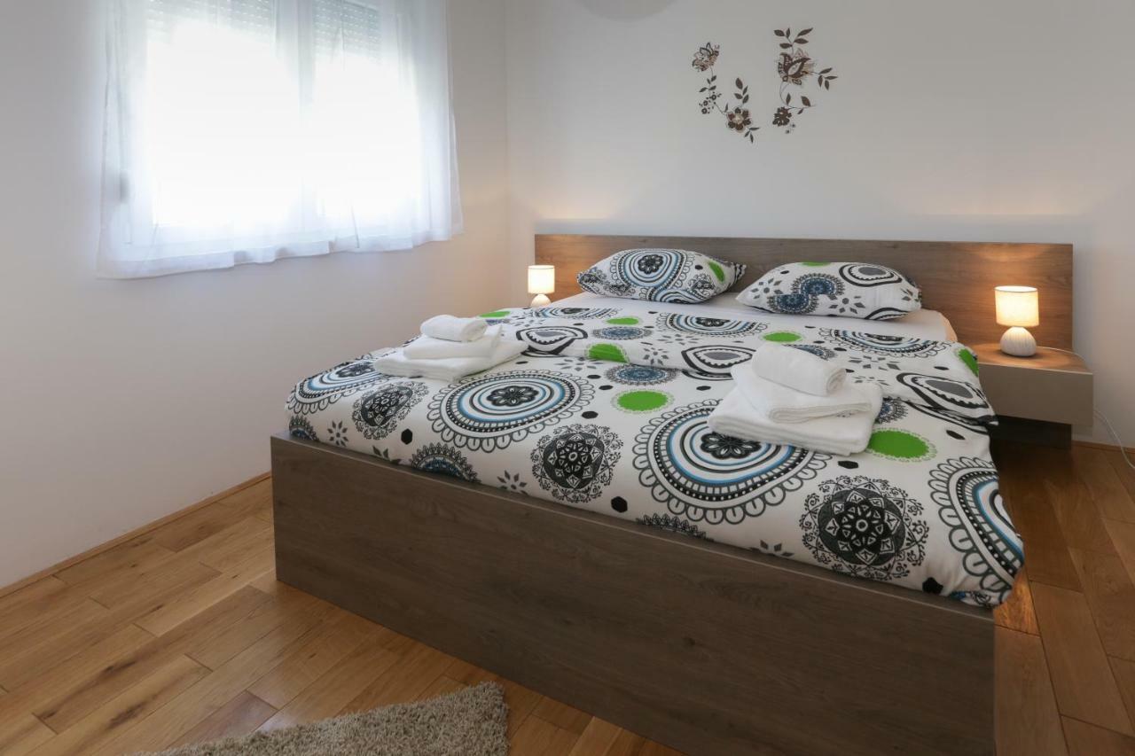 Life - New And Luxury Holiday House Kastela Dış mekan fotoğraf