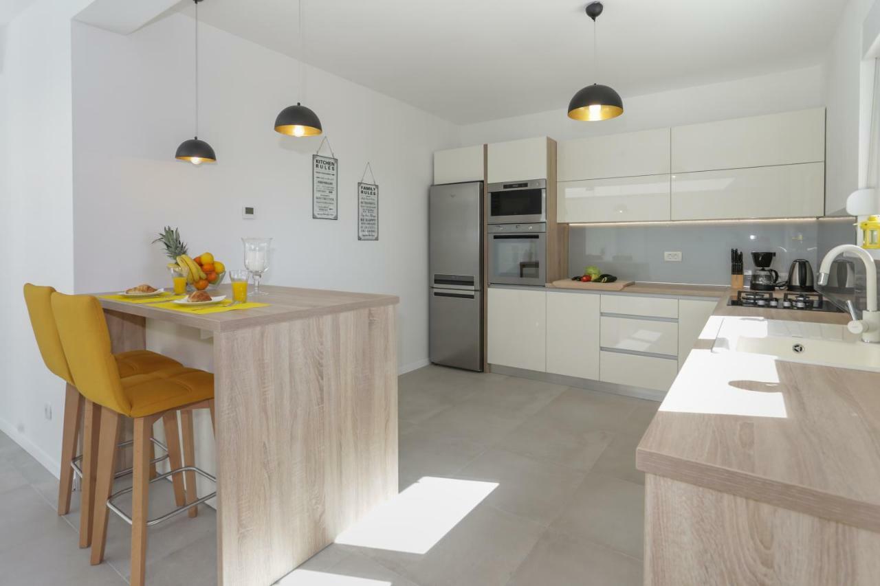 Life - New And Luxury Holiday House Kastela Dış mekan fotoğraf